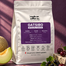 Görseli Galeri görüntüleyiciye yükleyin, Gatsibo Rwanda Nitelikli Filtre Kahve – 1 kg paket, kavun, frenk üzümü ve kiraz – Mode On Coffee Co.
