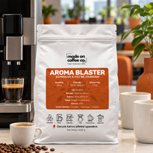 Görseli Galeri görüntüleyiciye yükleyin, Aroma Blaster – Filtre ve Espresso Harmanı – 1 kg paket ile espresso makinesinde espresso – Mode On Coffee Co.