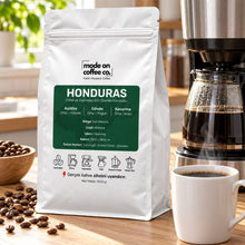 Görseli Galeri görüntüleyiciye yükleyin, Honduras San Marcos – Filtre ve Espresso Kahve – 1 kg paket ile filtre kahve makinesi ve kupa – Mode On Coffee Co.