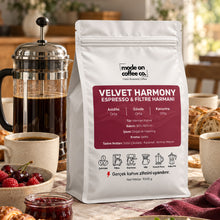 Görseli Galeri görüntüleyiciye yükleyin, Velvet Harmony – Filtre ve Espresso Harmanı – 1 kg paket ile French press demleme – Mode On Coffee Co.