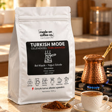 Görseli Galeri görüntüleyiciye yükleyin, Turkish Mode Türk Kahvesi – 1 kg paket ile bakır cezve – Mode On Coffee Co.
